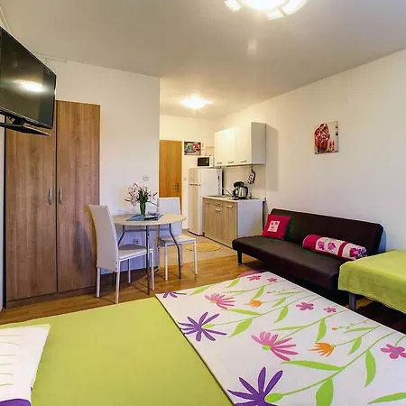 Oriana.2 Apartment *